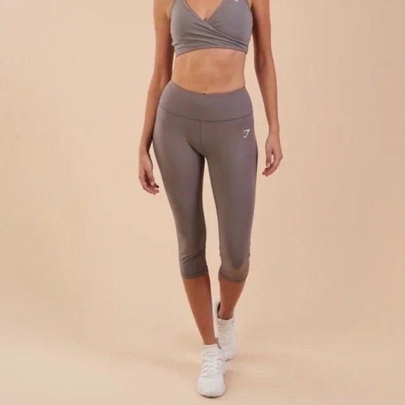 Gymshark Dreamy Cropped Leggings in Indigo - Picture 3 of 3